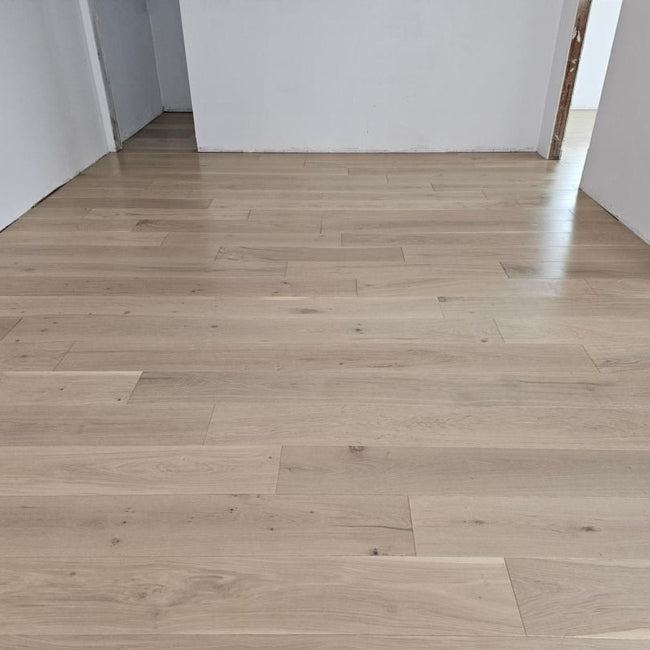 Garrison Private Select European Oak Sahara (Color 5)