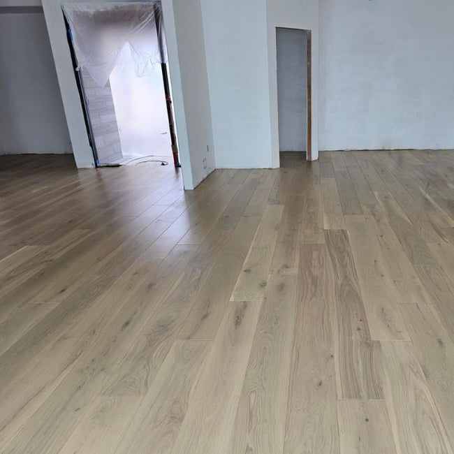 Garrison Private Select European Oak Sahara (Color 5)