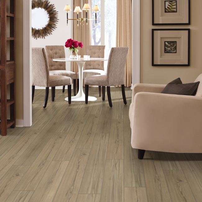 Happy Feet International Arrival 10 Ponderosa Pine