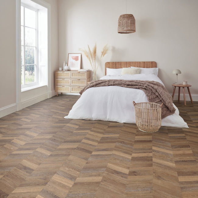 Karndean Knight Tile Rigid Core Mid Limed Oak (Chevron Look)