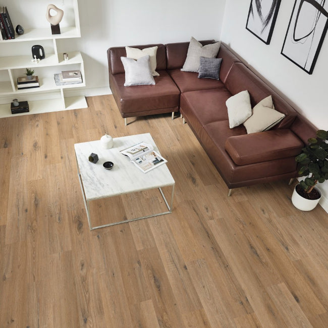 Karndean Knight Tile Rigid Core Natural Character Oak
