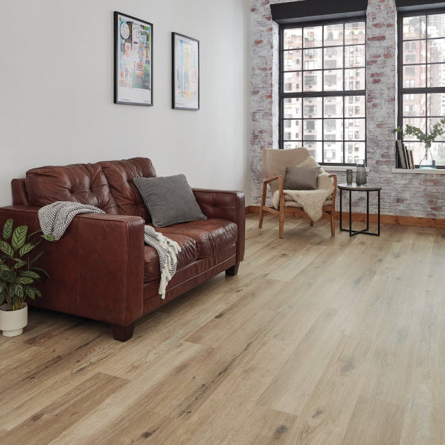 Karndean Knight Tile Rigid Core Washed Character Oak